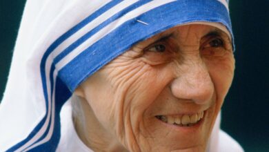 Mother Teresa | Of Calcutta, Born, Died, Real Name, Nationality, & Facts